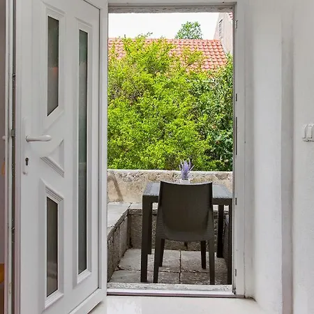 House Lapis * Janjina