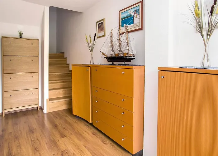 House Lapis * Janjina