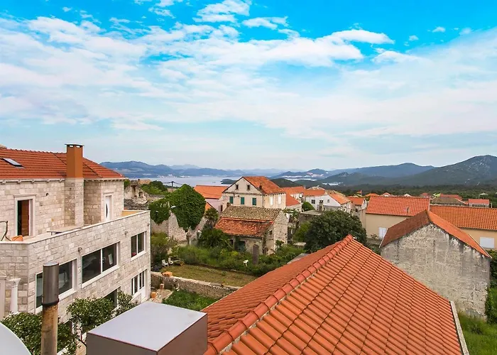 Feriehus House Lapis