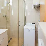 بيت للعطل House Lapis