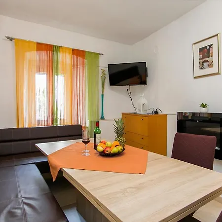 House Lapis Holiday home *