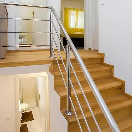 House Lapis Vikendica