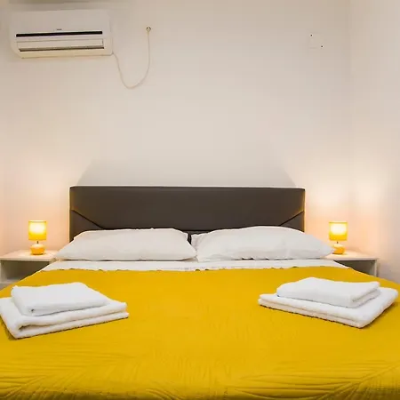 Vikendica House Lapis *